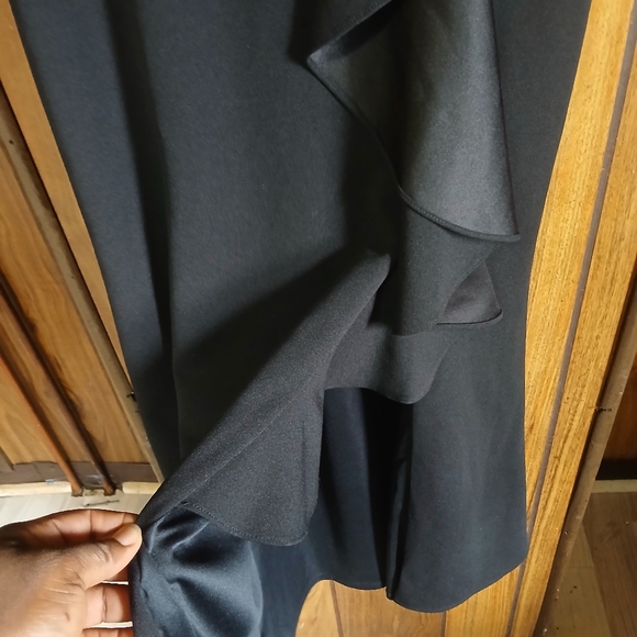 Betsey & Adam  Women's Long Sleeveless Boat Neck Ruffle Side Slit - Picture 6 of 8